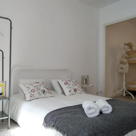 Apt Slow City Hostel Понтеведра Экстерьер фото