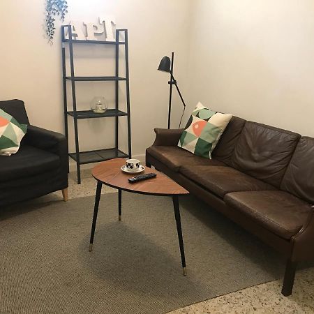 Apt Slow City Hostel Понтеведра Экстерьер фото