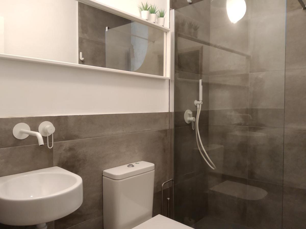 Apt Slow City Hostel Понтеведра Экстерьер фото